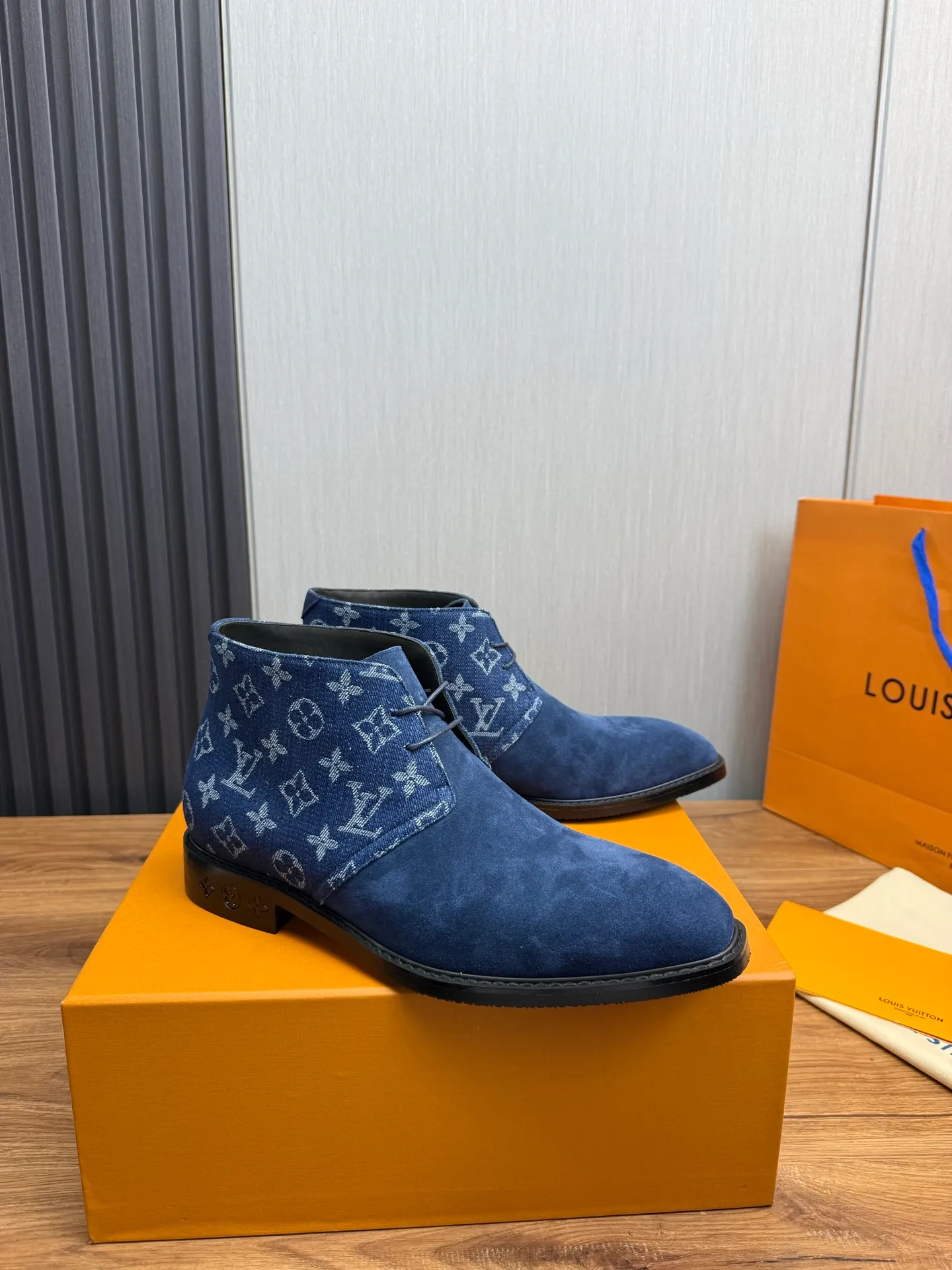 Men's shoes 💰760💰 LV. - Men's business casual leather shoes, top quality cow products. 1:1 shipment ⬆️Luxury and noble 👞All imported original brand leather materials, just to create a more comfortable wearing experience, upper: original cowhide ➕Imported full cow lining, original outsole ✔️16-45 (38.45 non-returnable)